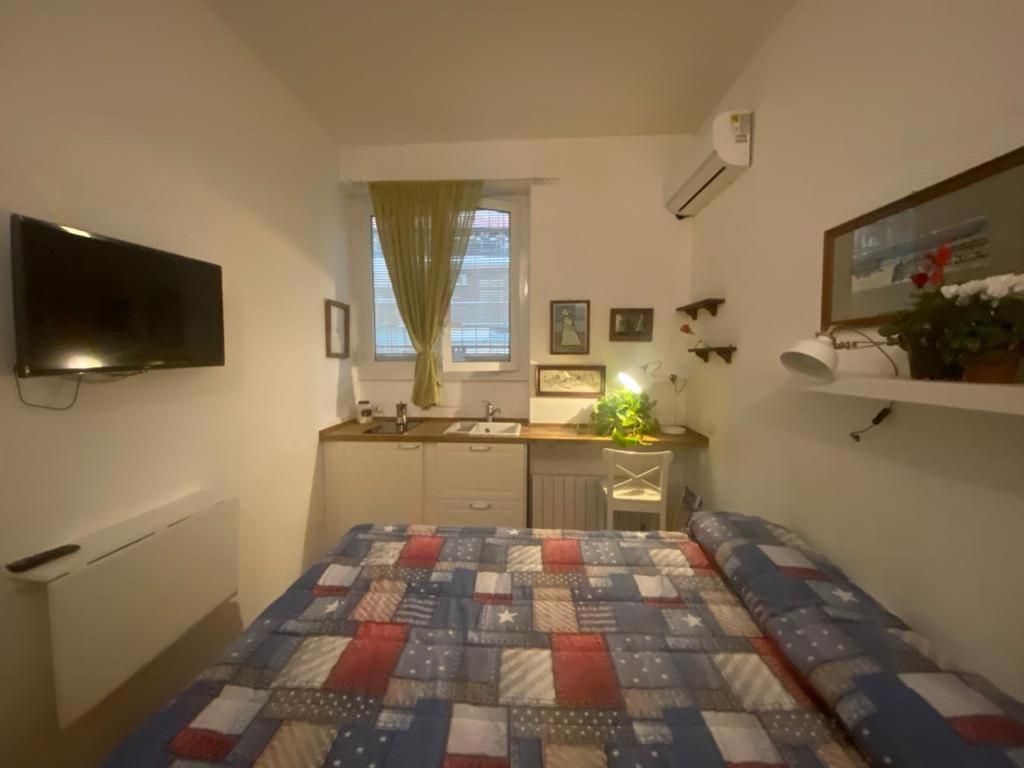 Piccolo E Indipendente A Garbatella Apartment Rome Bagian luar foto
