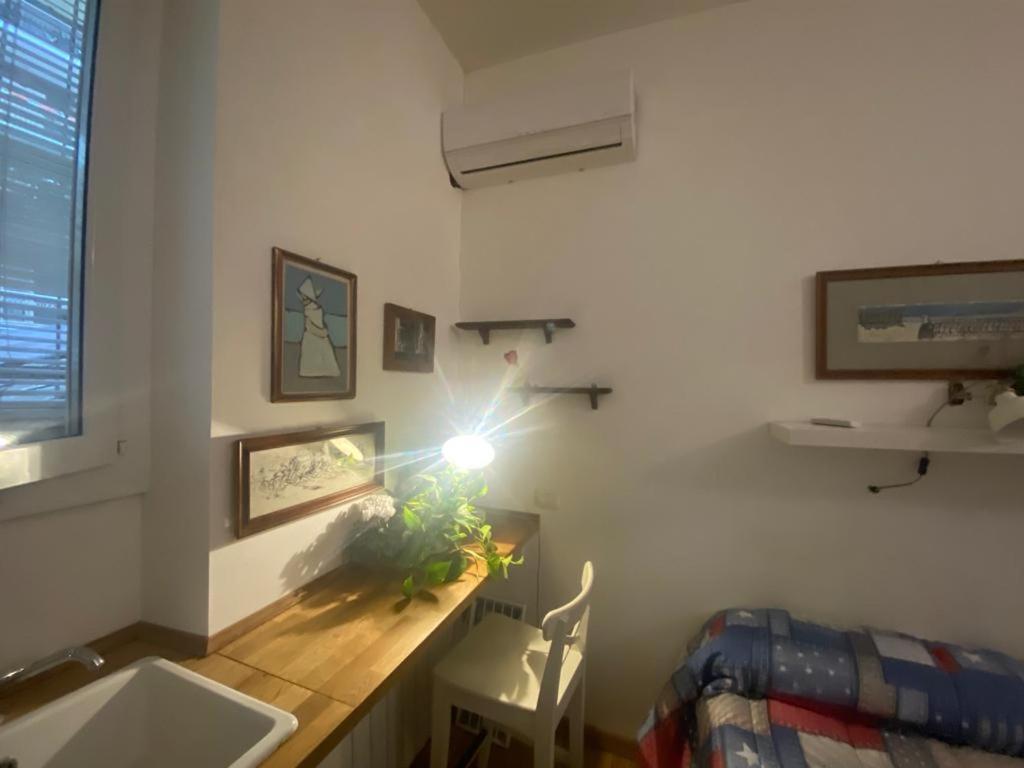 Piccolo E Indipendente A Garbatella Apartment Rome Bagian luar foto