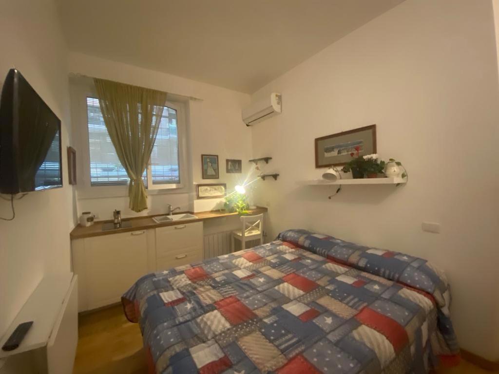 Piccolo E Indipendente A Garbatella Apartment Rome Bagian luar foto