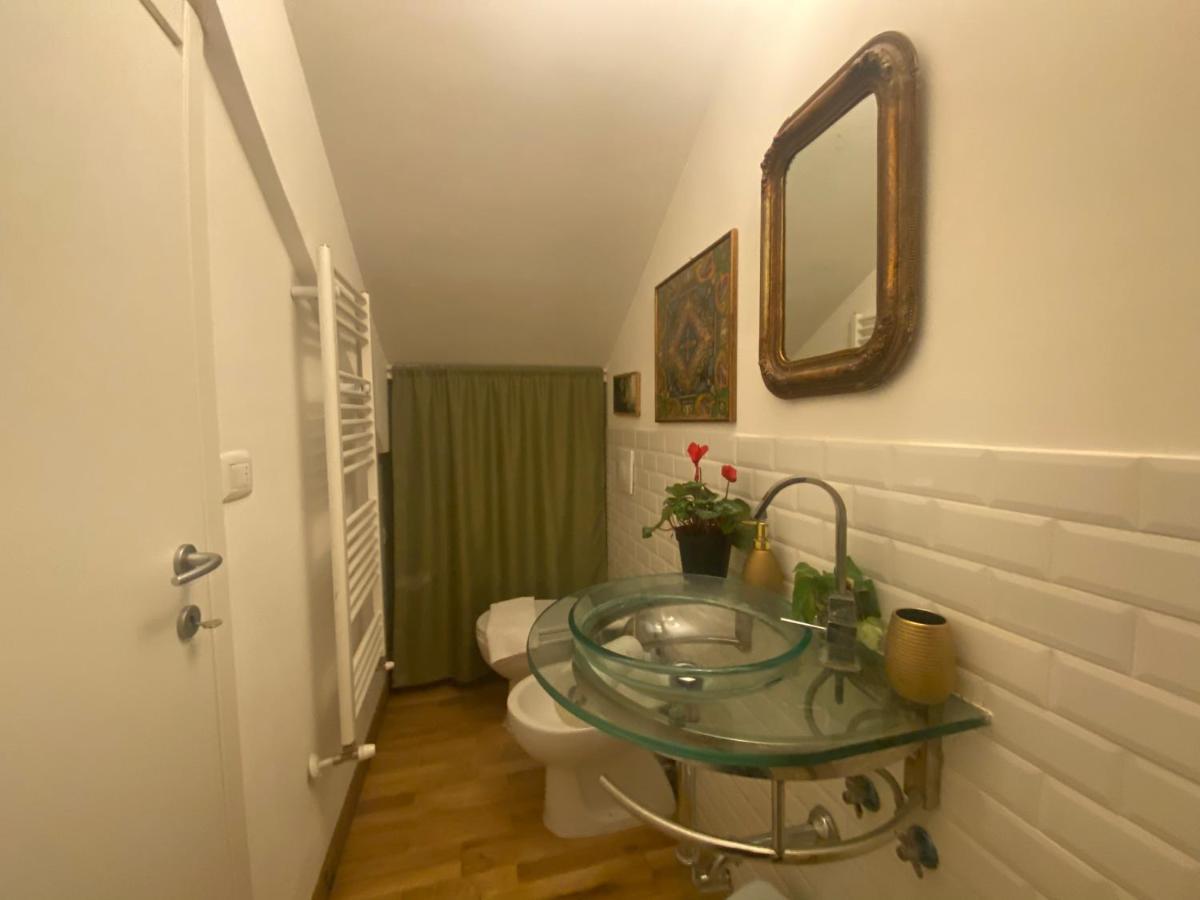 Piccolo E Indipendente A Garbatella Apartment Rome Bagian luar foto