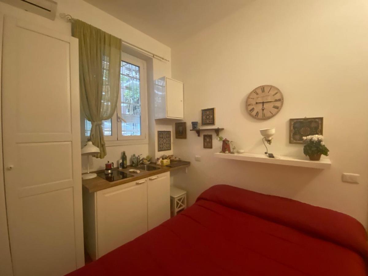 Piccolo E Indipendente A Garbatella Apartment Rome Bagian luar foto